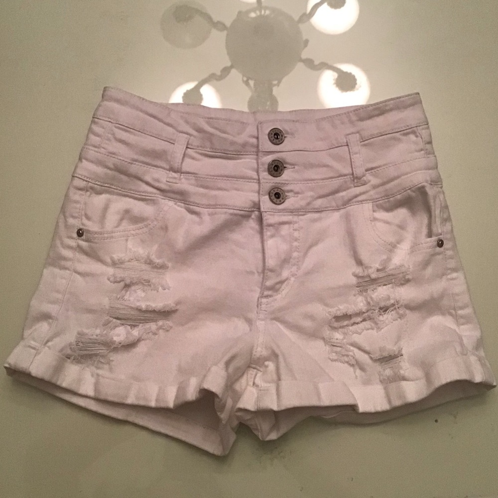High-waisted White Jean Shorts